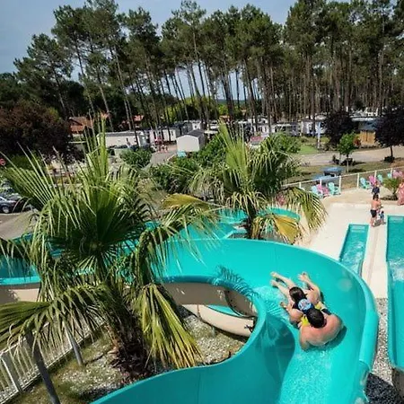 Chez Bruno & Sophie Mobil Luxe 6-8p Bora Bora Camping Saint-Julien-en-Born
