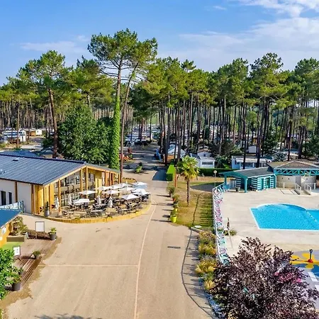 Chez Bruno & Sophie Mobil Luxe 6-8p Bora Bora *